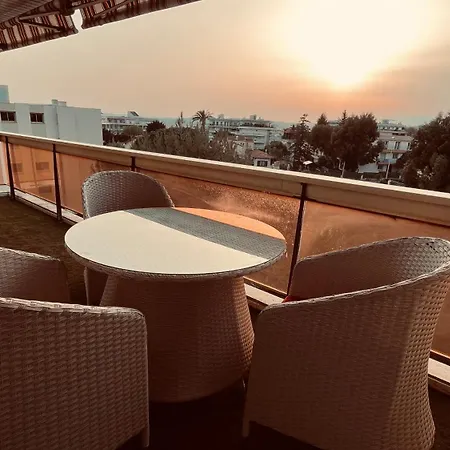 Appartamento 2 Pièces Lumineux Avec Terrasse Saint-Laurent-du-Var